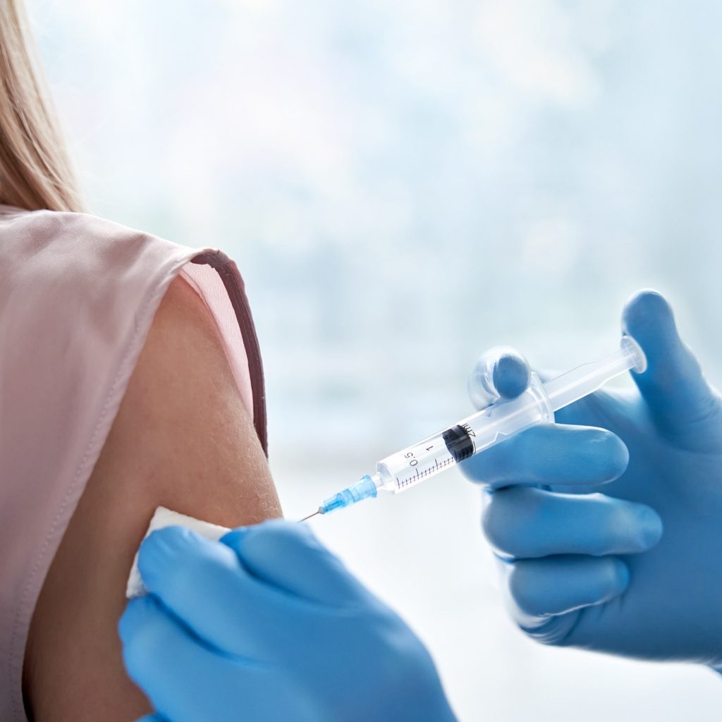 Vaccination, Pharmacie Centrale, Saint-Etienne-du-Bois, Val-Revermont